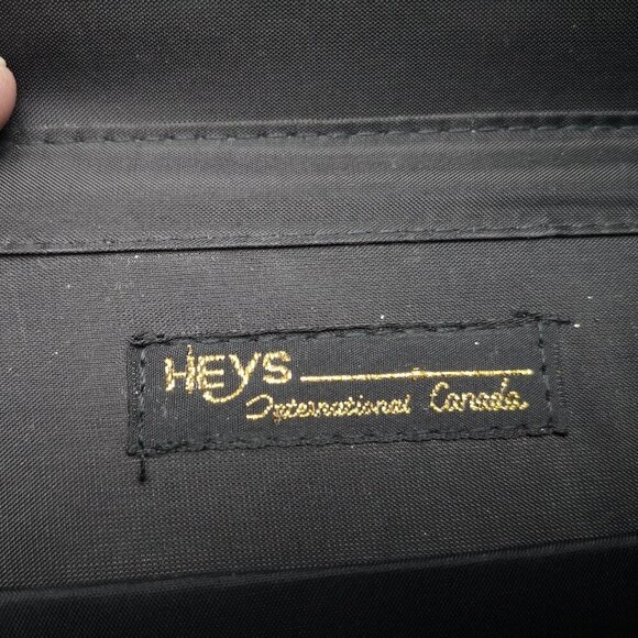 Heys International Canada Black Velvet Magnetic Closure Evening / Crossbody Bag - Picture 3 of 7
